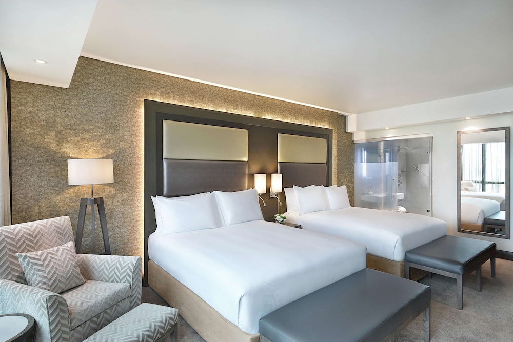 Legend Hotel Lagos Airport Curio Collection By Hilton 16/81