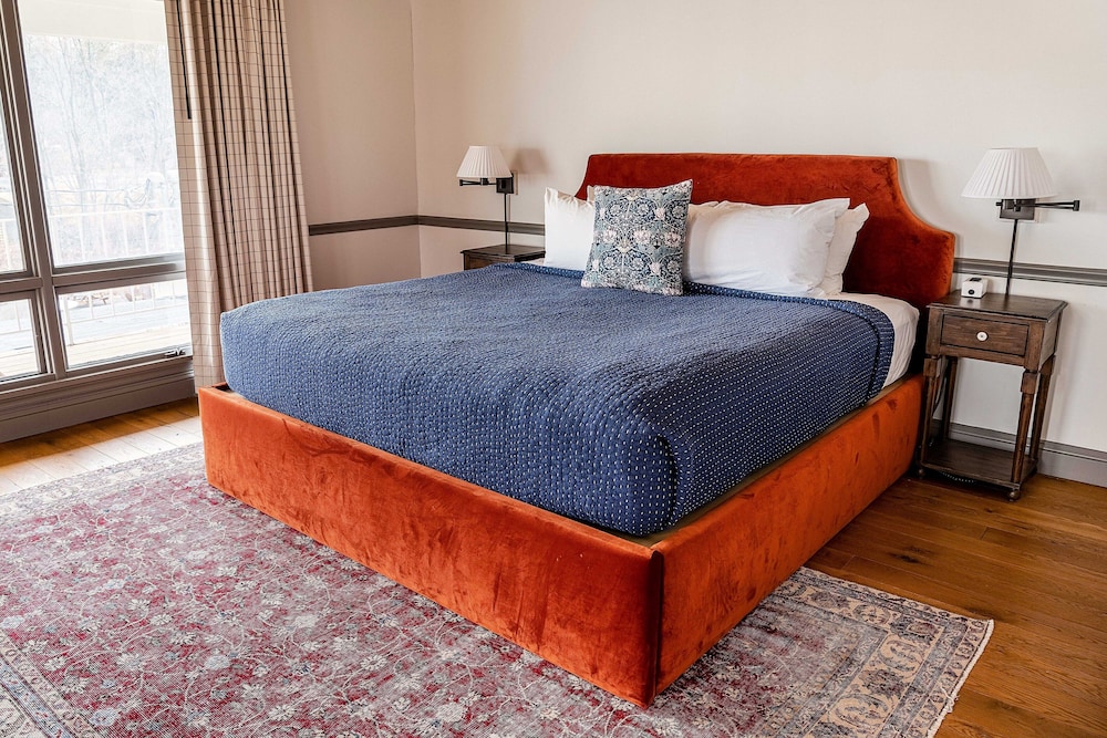 Windham, King Bed, Mountain View, Balcony