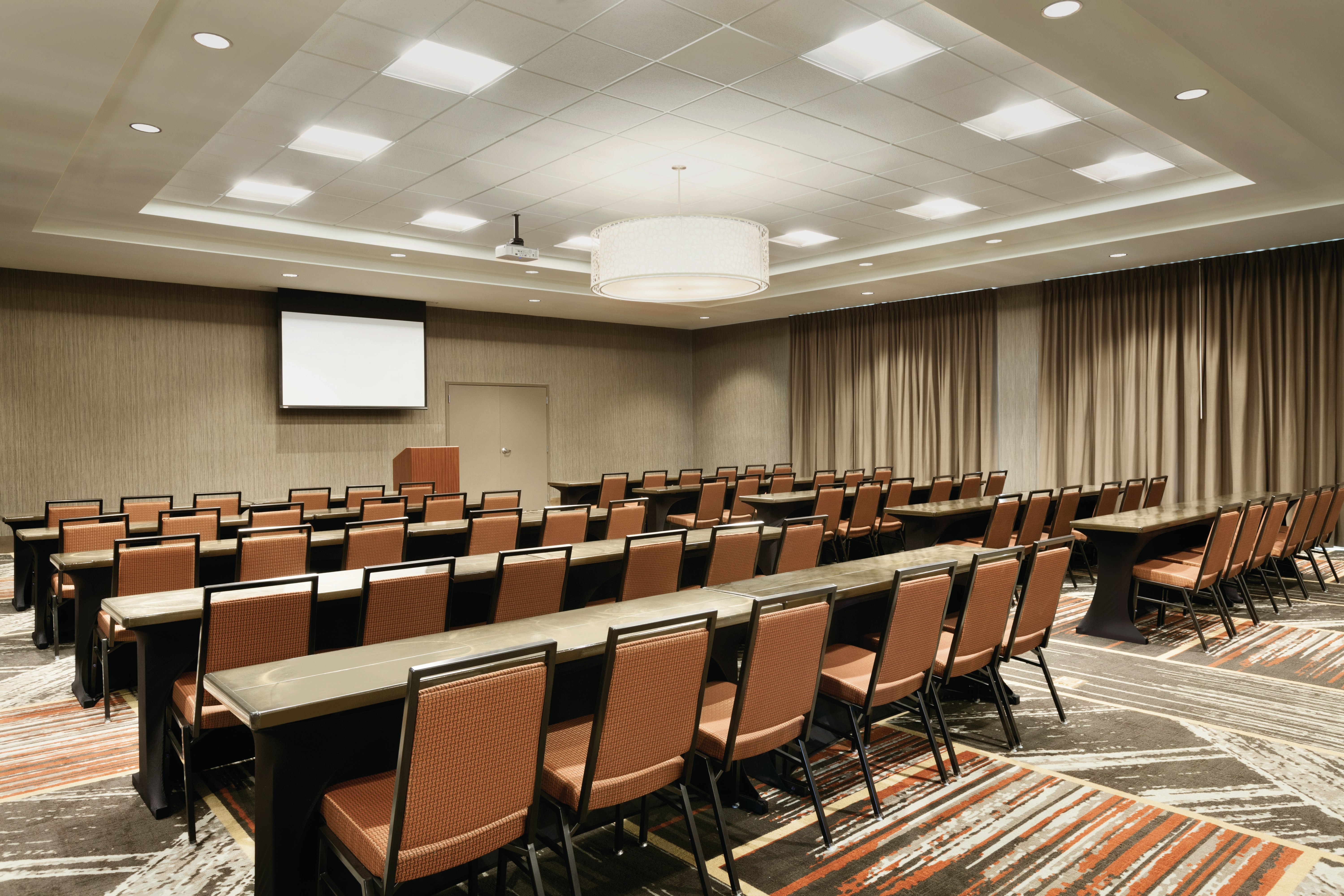 Hilton Garden Inn Phoenix Tempe University Research Park 55/64