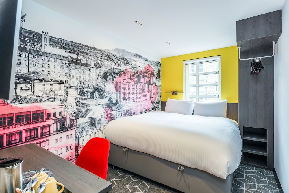 Km Hotel 8/48