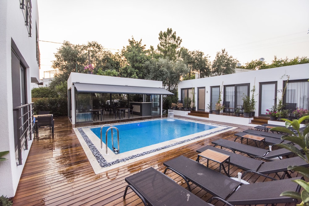 Eng Boutique Hotel 31/36