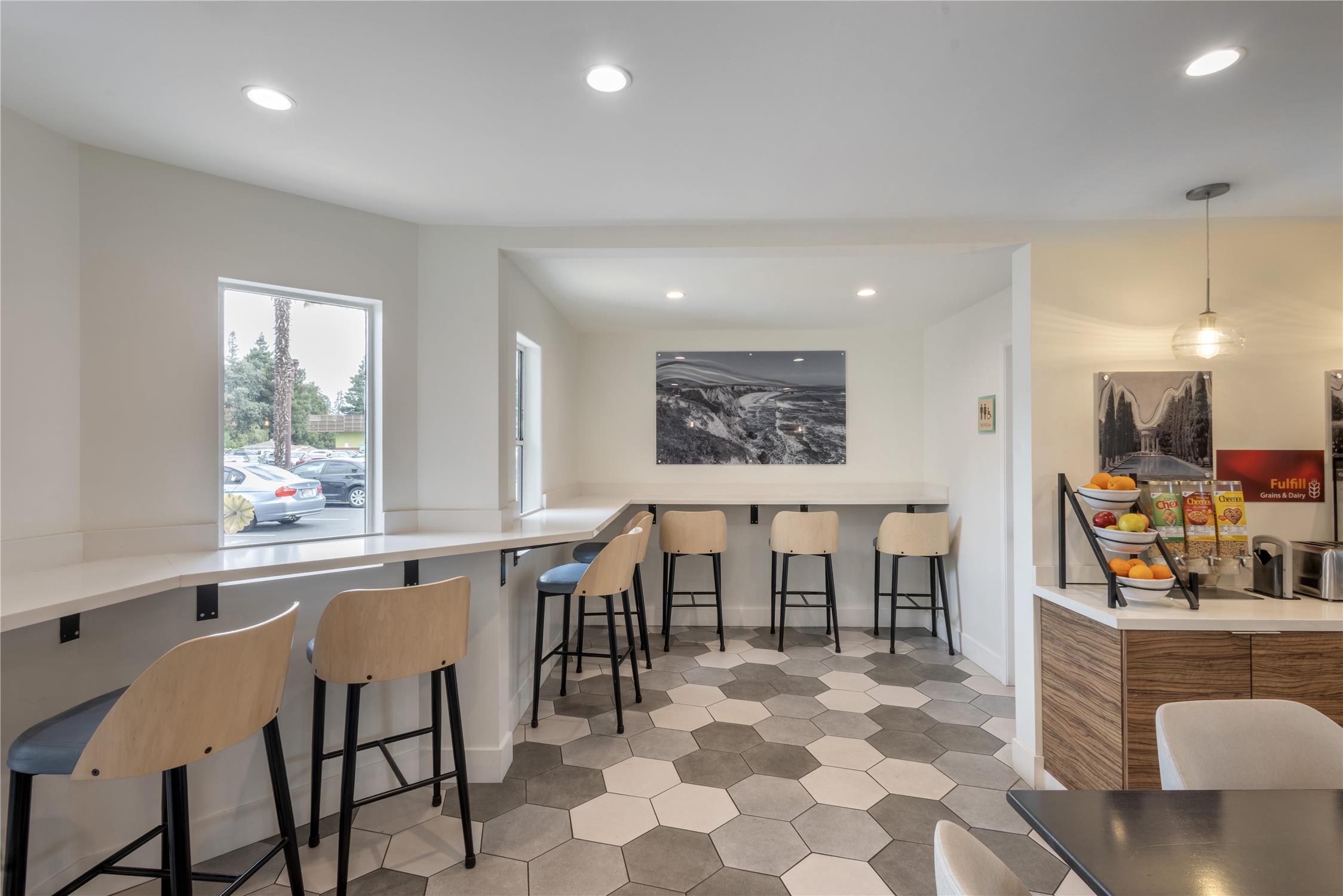 Best Western Plus Executive Suites 14/19