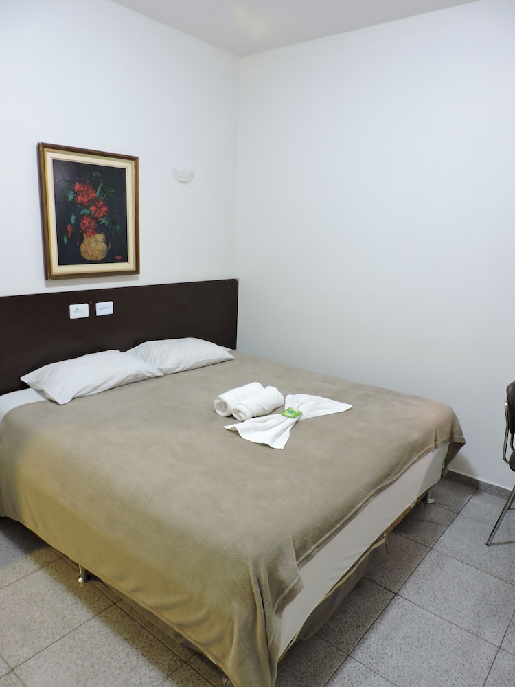 Aton Plaza Hotel 18/58
