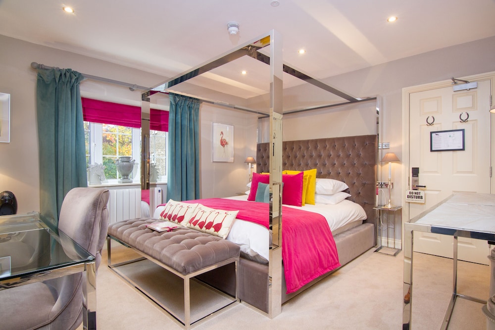 Four Poster, Double Bed