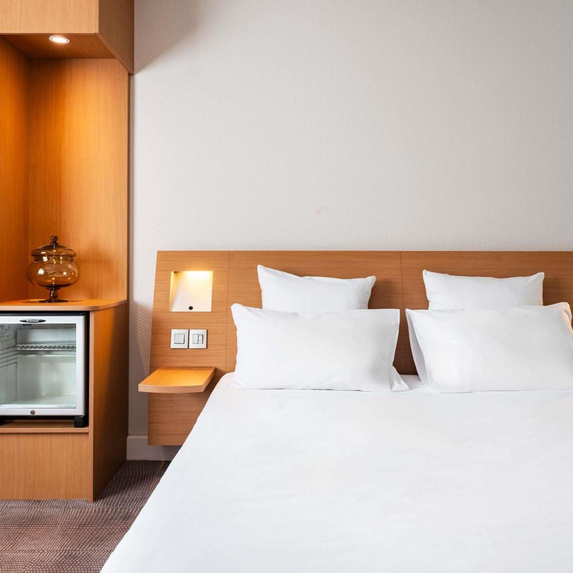 Classic, Double Bed, Inland Side
