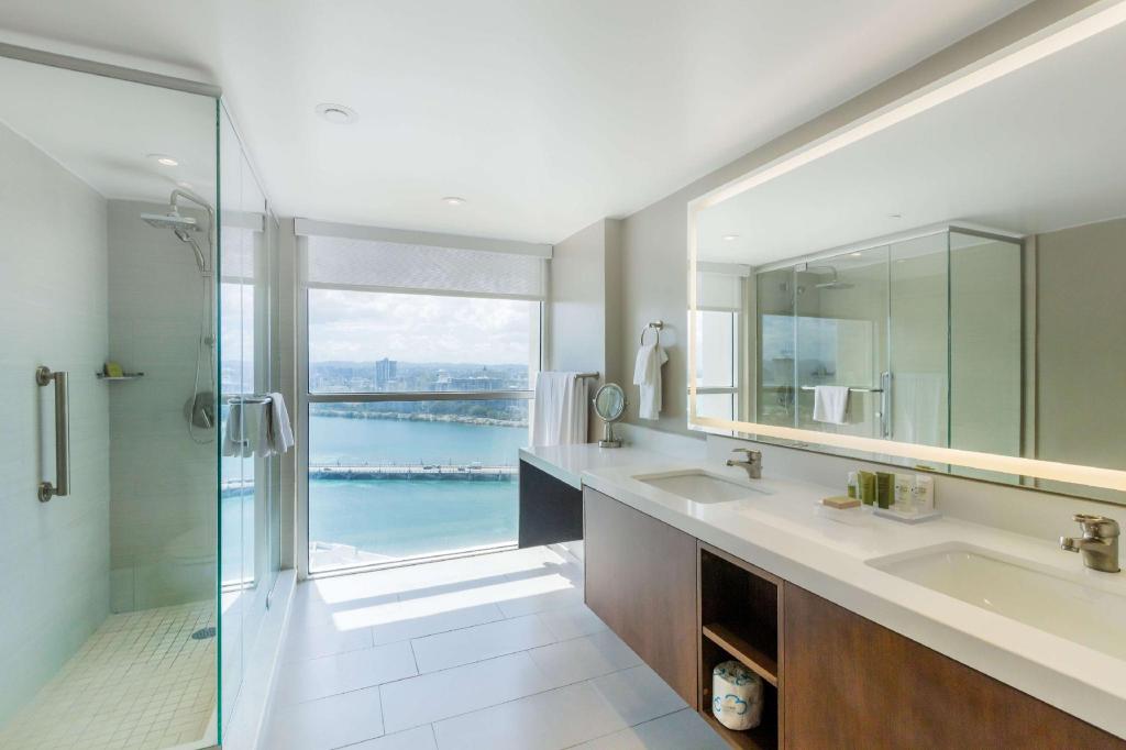 2 Bedrooms, Presidential, Bi Level, Suite, 2 King Beds، Caribe Hilton 2/3
