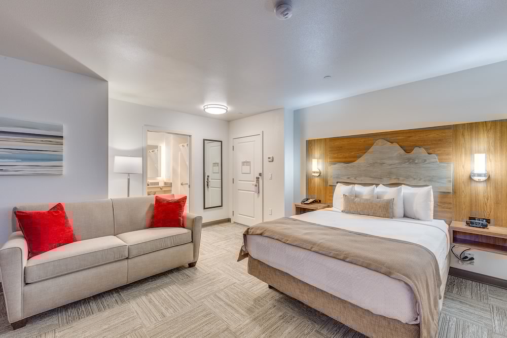 Marshall Suites Bainbridge Island, SureStay Collection by BW 4/34