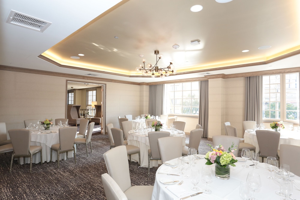 Delamar West Hartford 63/75