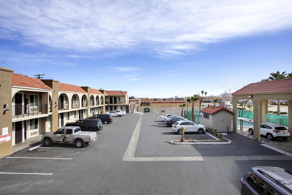 Hotel Palmdale Antelope Valley 7/44