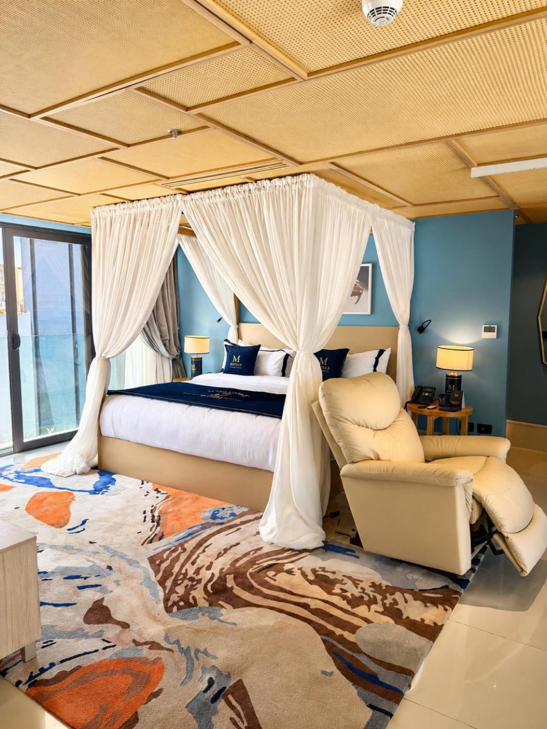 Saint Tropez Loft Sea View، M Hotels at Porto Marina 3/5