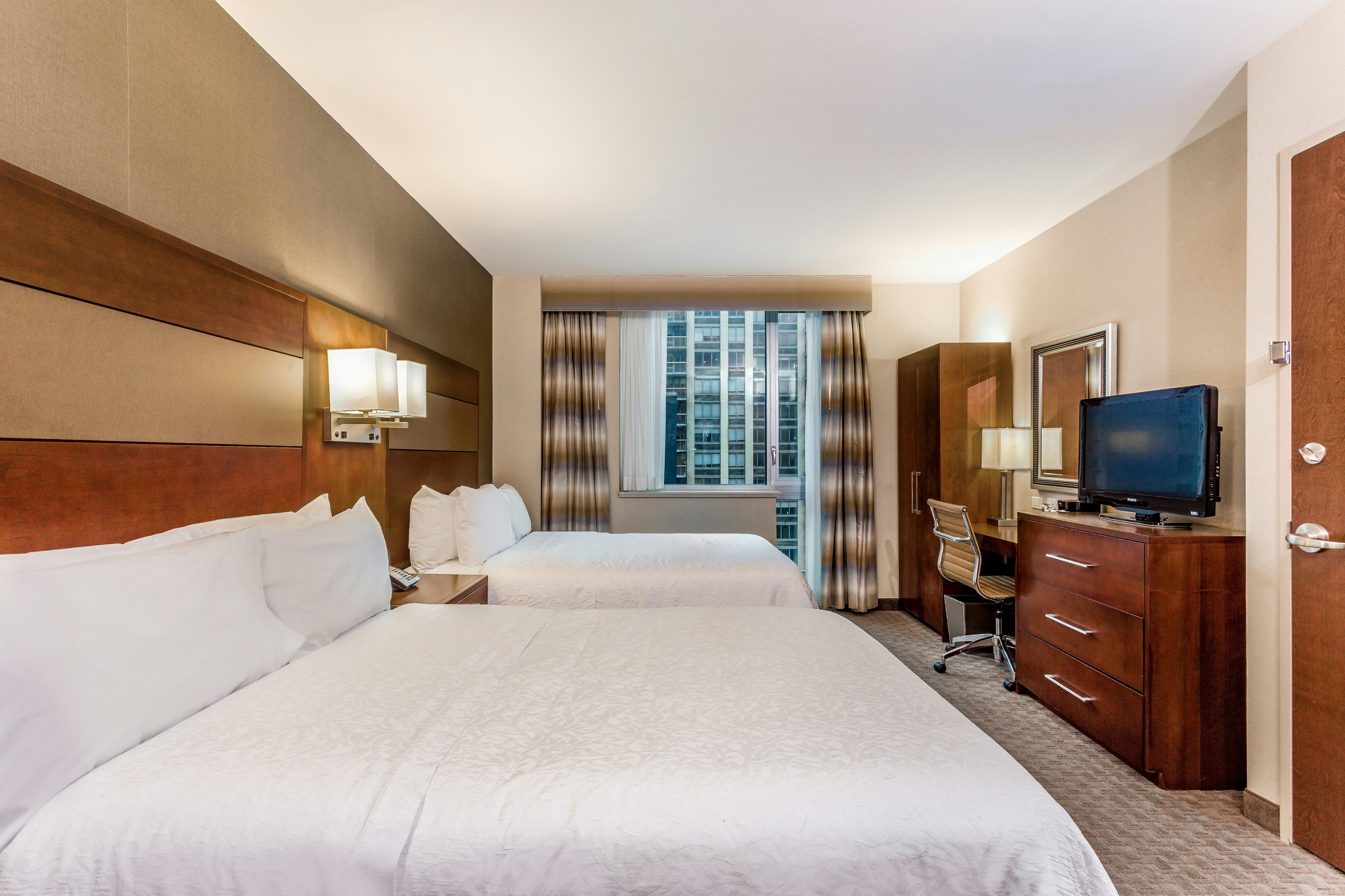 room, 2 double beds, city view