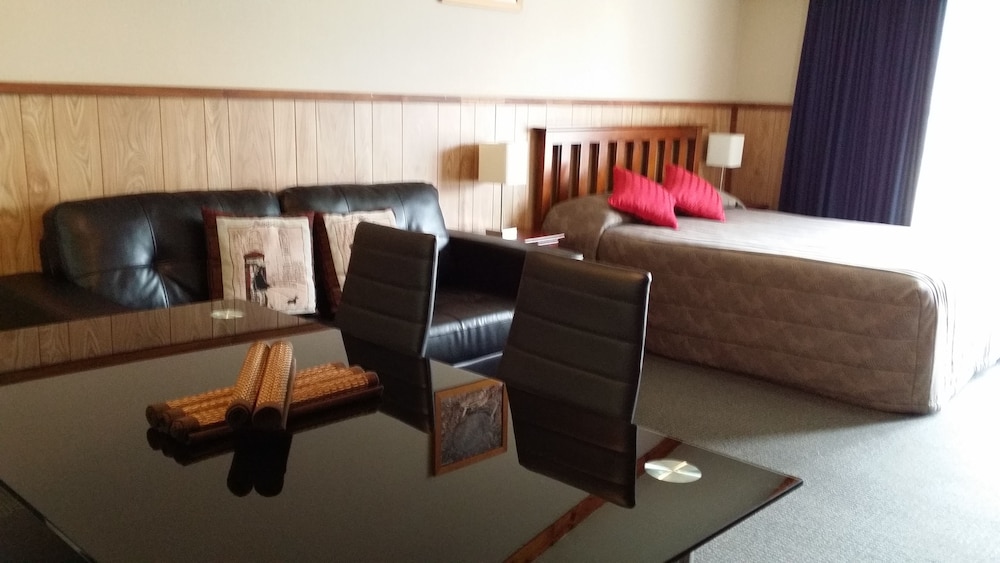 Fairy Springs Motel 19/59