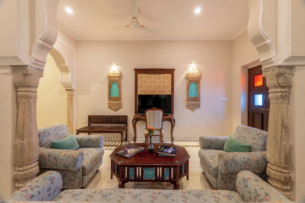 Rajasthan Palace Hotel 32/50
