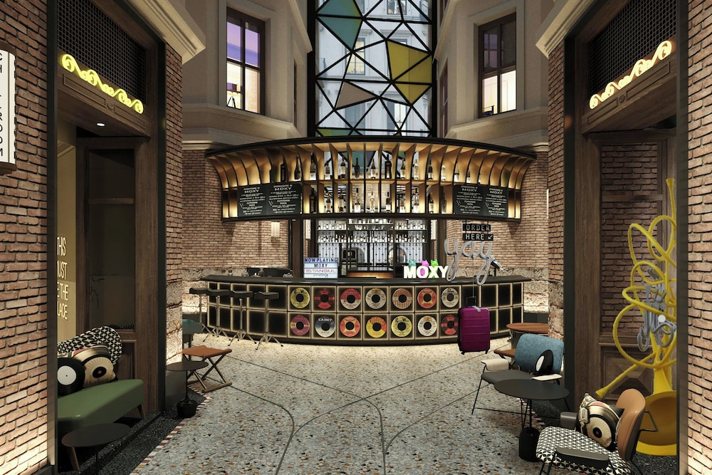 Moxy Istanbul Beyoglu 7/50