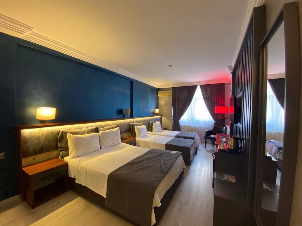 Green Hotel 15/51