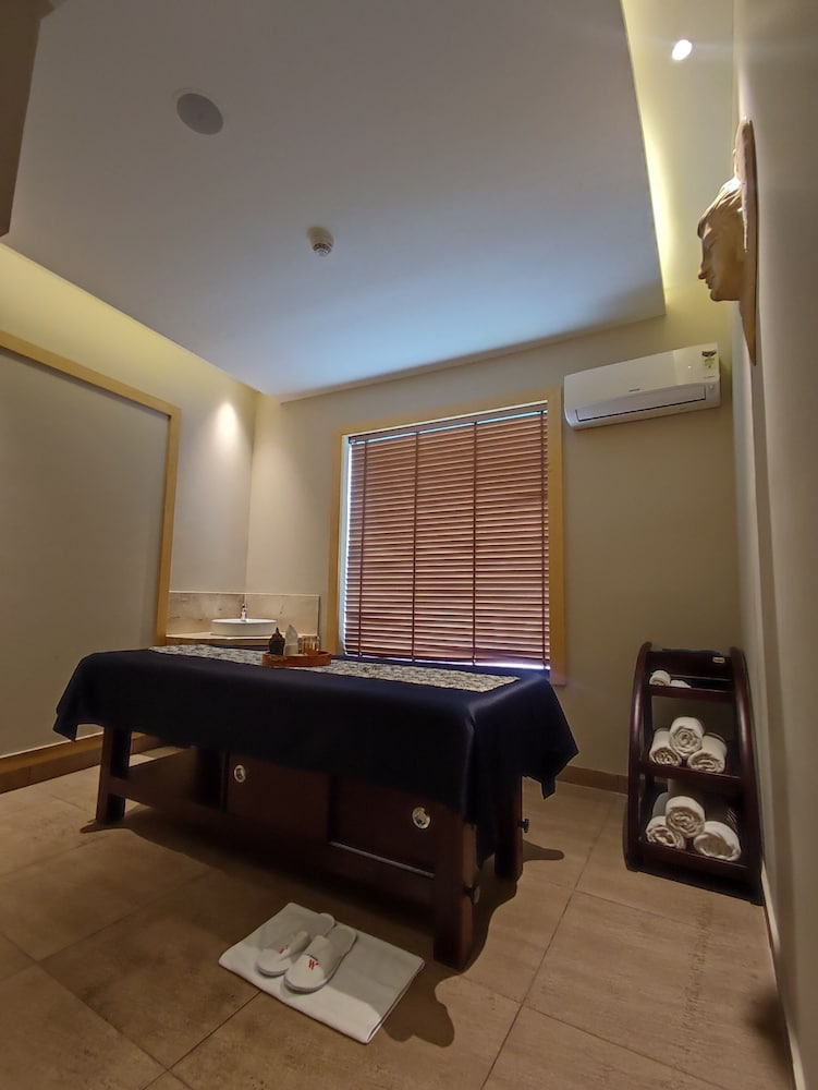 Katra Marriott Resort & Spa 24/50