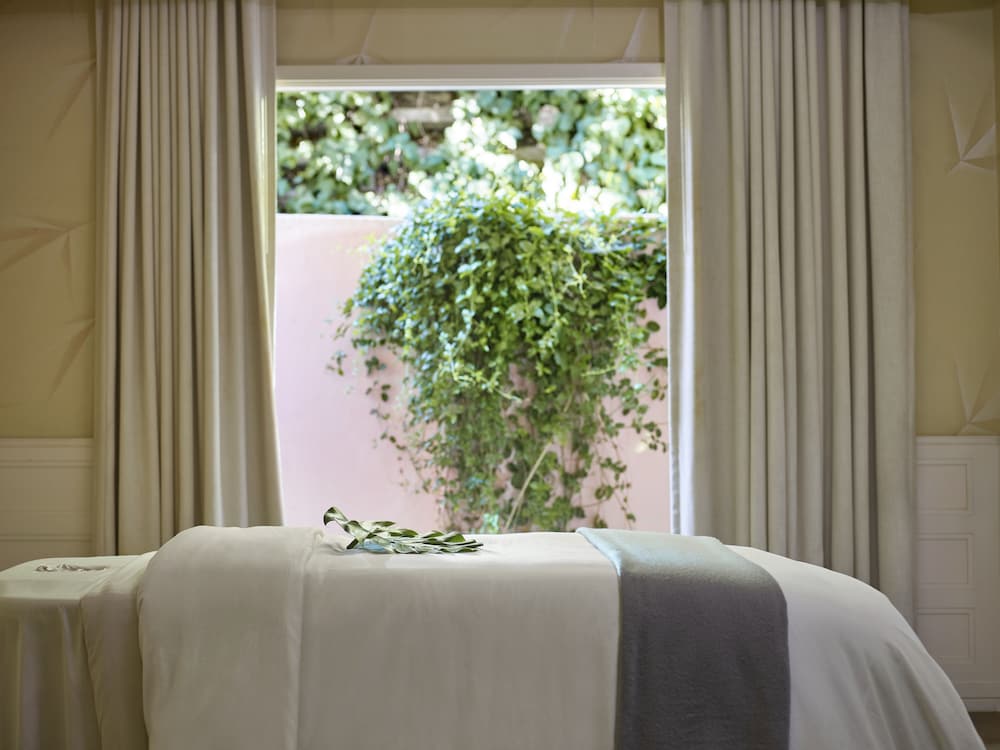 Hotel Bel Air 17/93