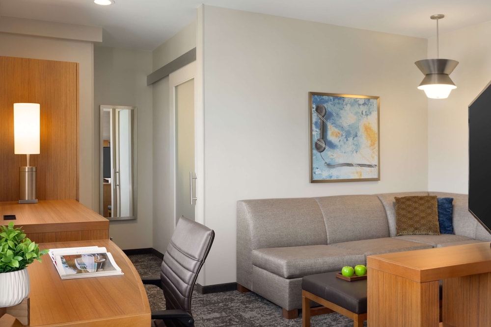 Hyatt Place Houston Downtown 25/50