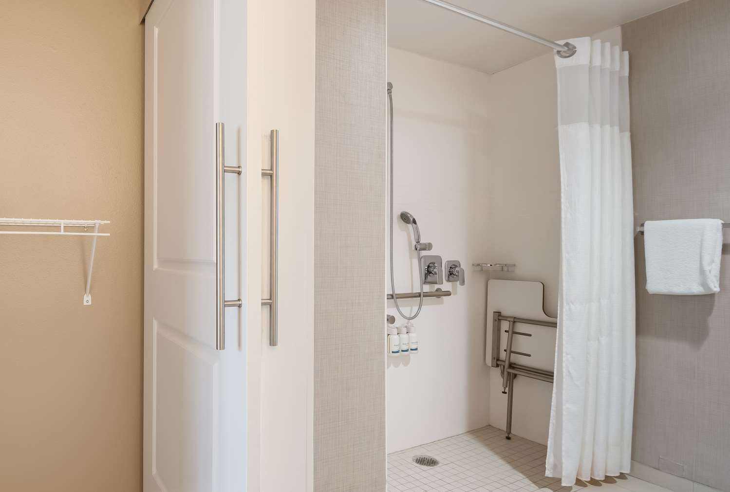 Sonesta ES Suites Reno 63/63