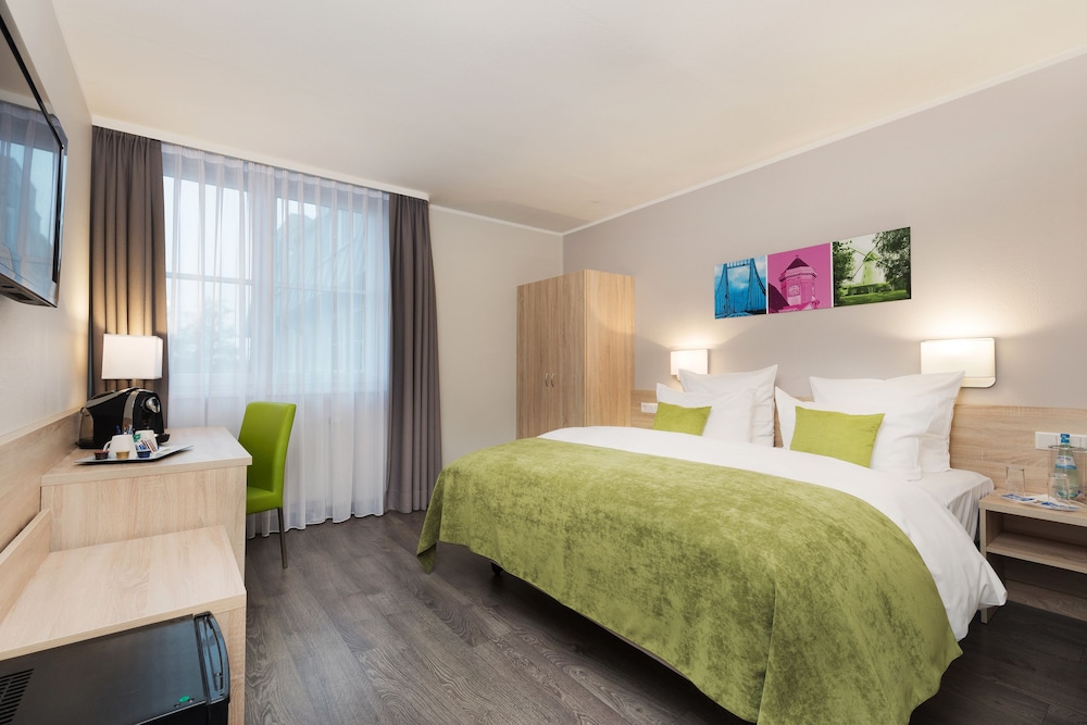 B&B HOTEL Krefeld-Sud 16/47
