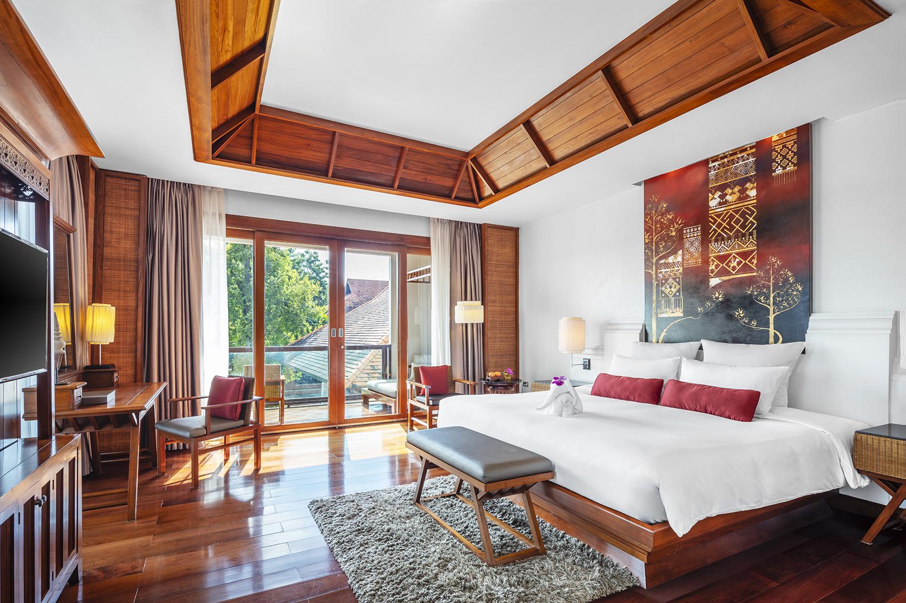 DELUXE BALCONY ROOM
