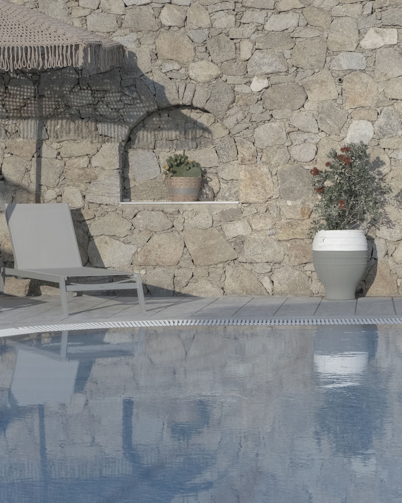 Mykonos Essence Hotel 24/47