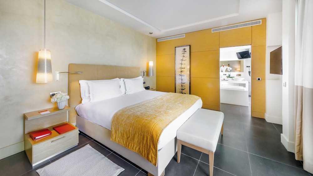 Prestige, King Bed, Sea View, Corner