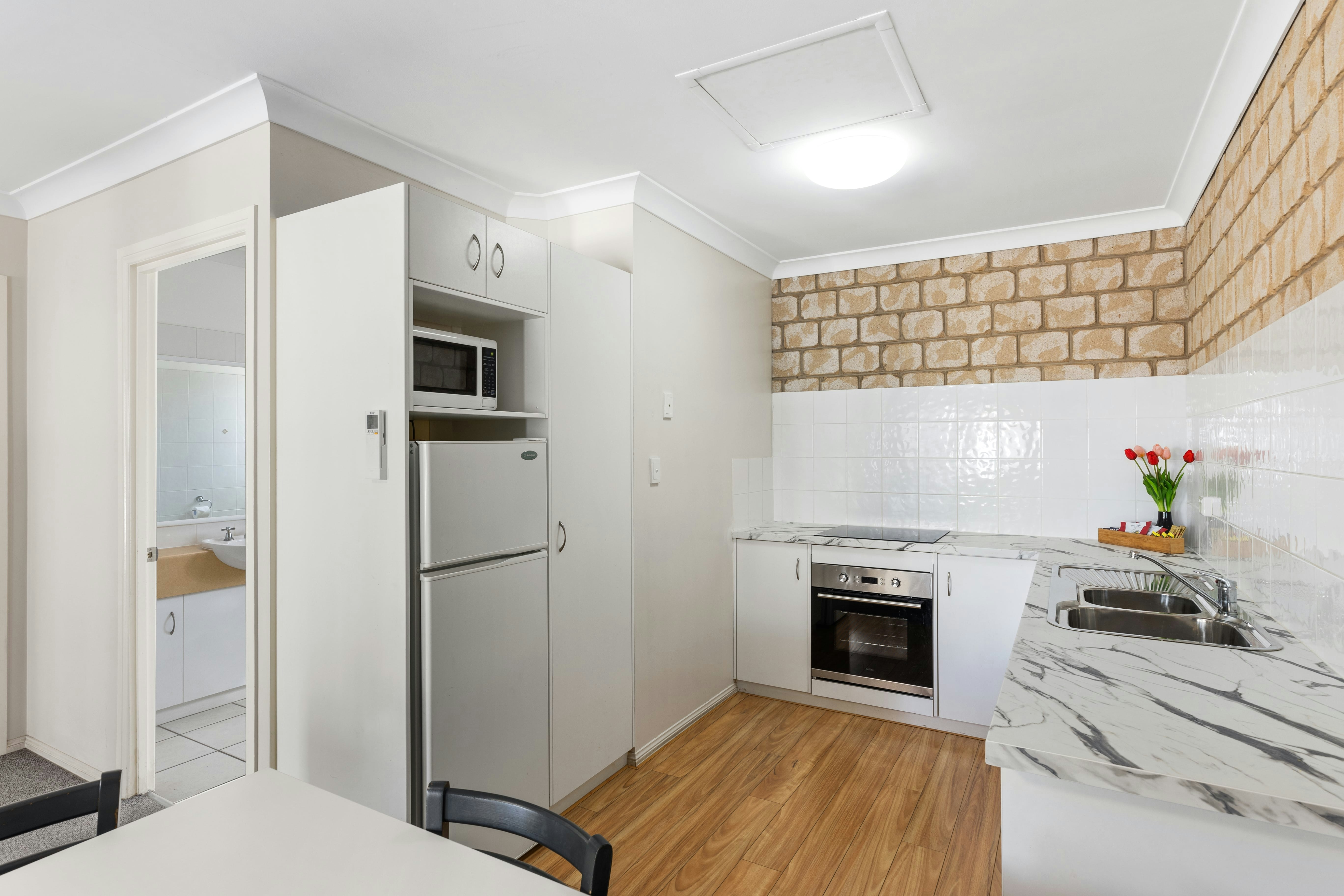 Great Divide Motor Inn 36/49