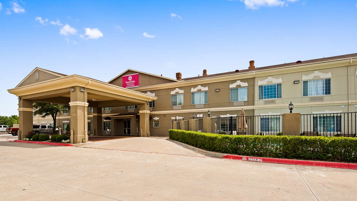 Surestay Plus Hotel By Best Western Mesquite 2/10