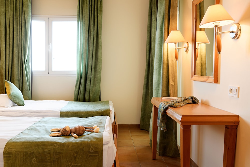 Calimera Delfino Beach Resort and Spa 26/60