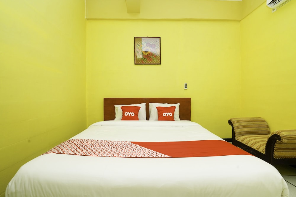 OYO 2493 Lotus Hotel Syariah 12/39