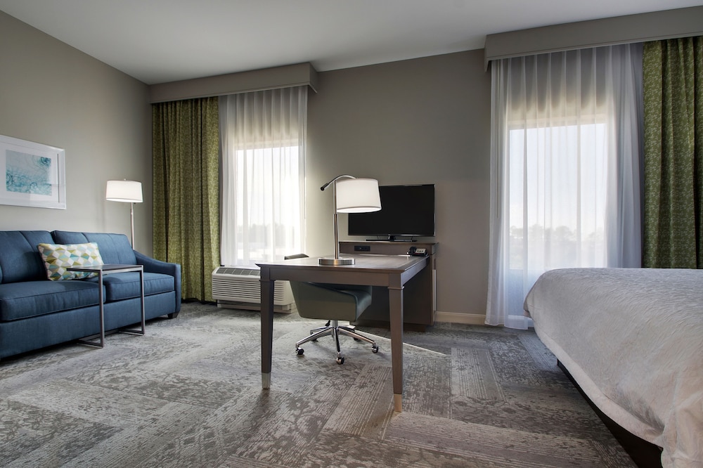 Hampton Inn Suites Knightdale Nc 34/56