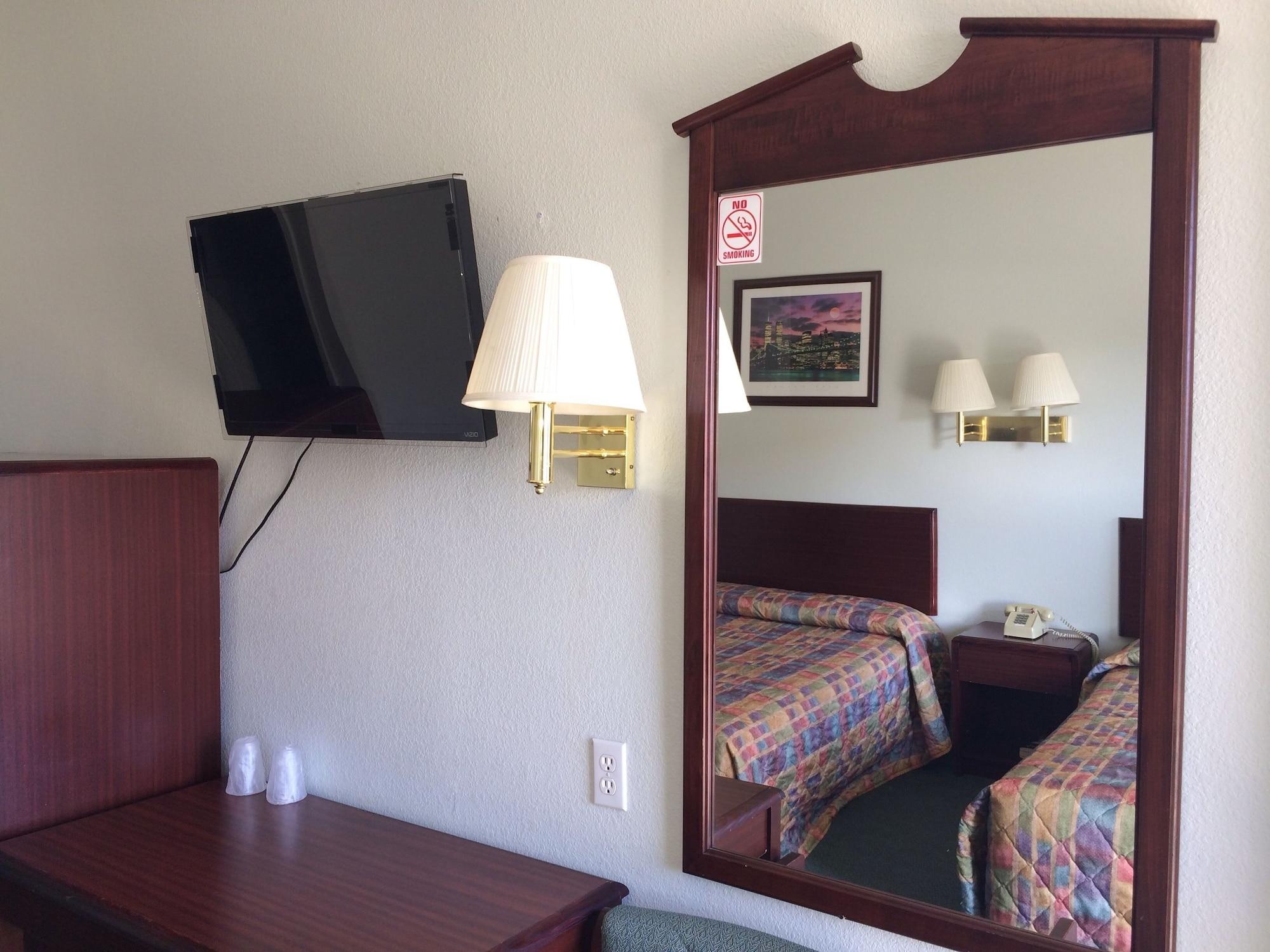 Americas Best Value Inn Arlington 14/18
