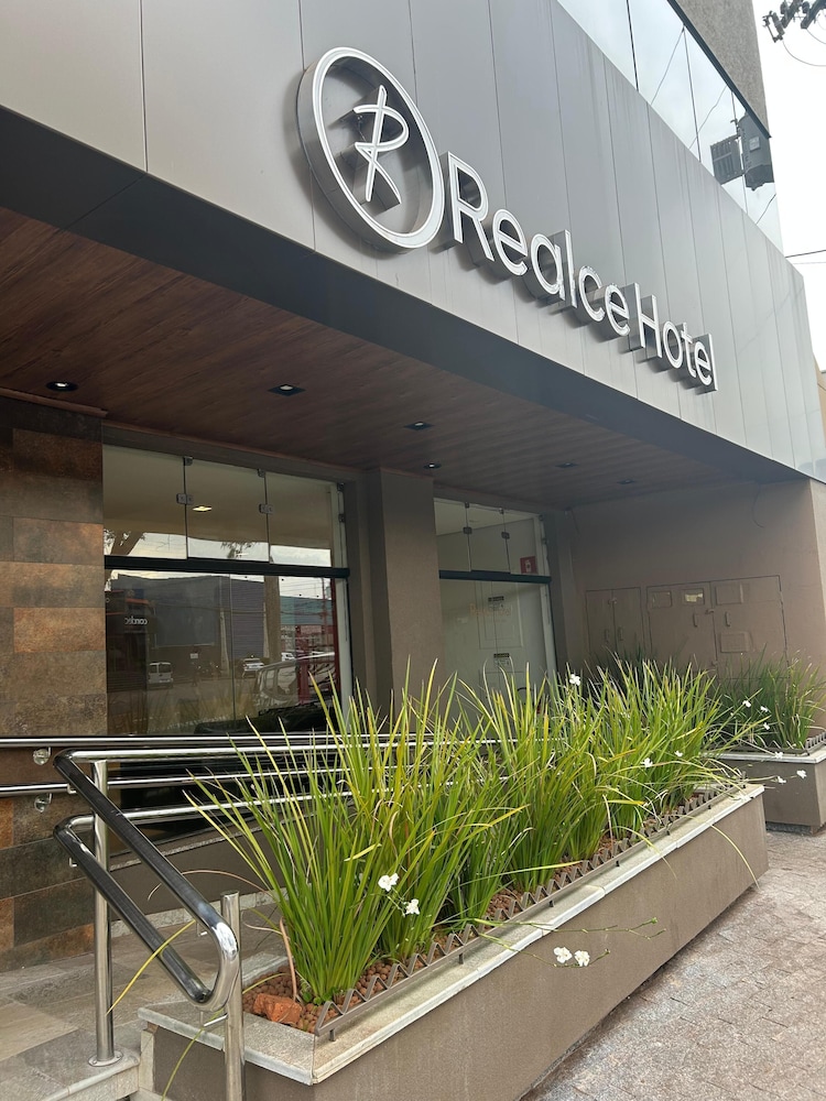 Realce Hotel 3/71
