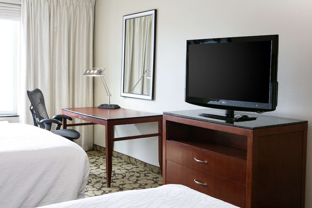 Hilton Garden Inn Omaha West 52/54