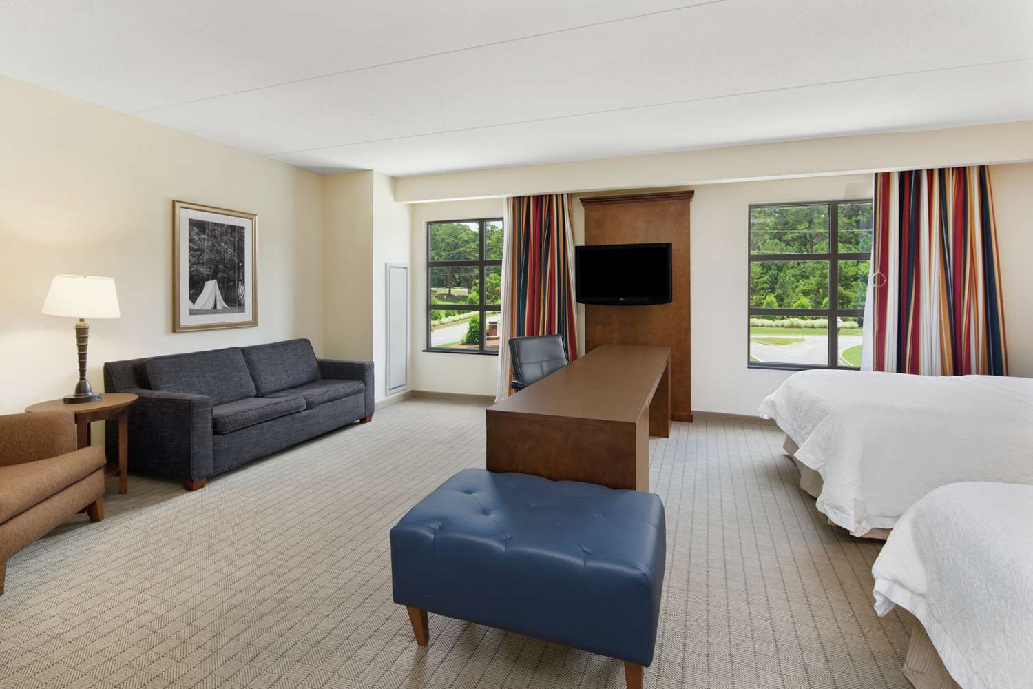 Hampton Inn Columbus South Fort Moore 14/33