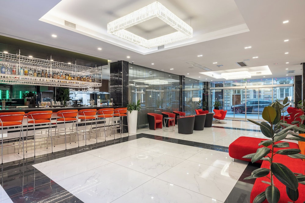 Silver Crown Hotel & Residence 5/50