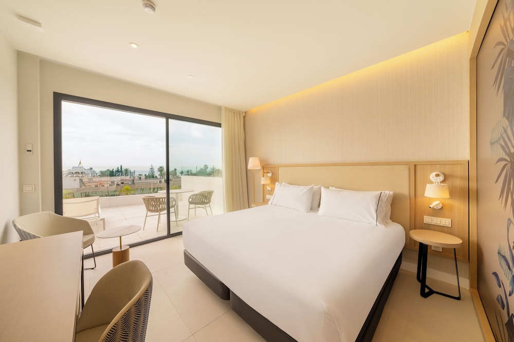 DELUXE, SEA VIEW, TERRACE