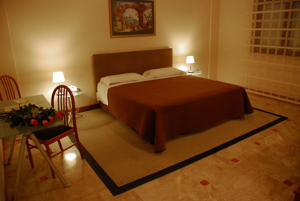 Hotel Palace 2000 24/60