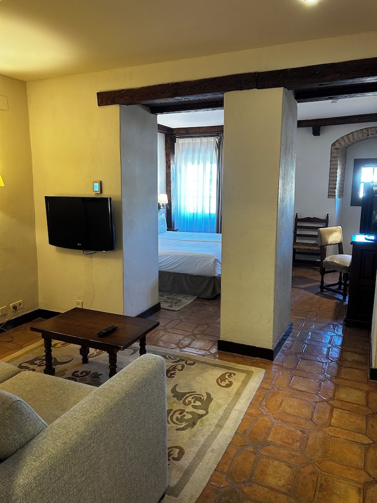 Parador de Plasencia 46/65