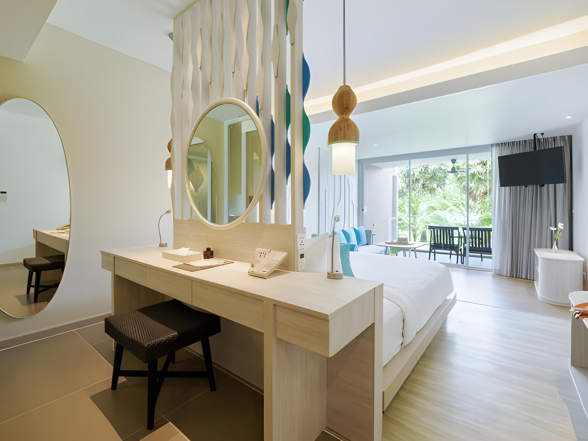 Junior Suite, Sea Side, Sea View, Wing
