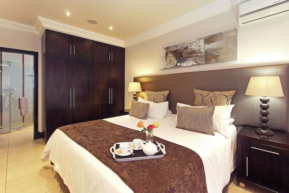Ushaka Manor Guest House 6/37
