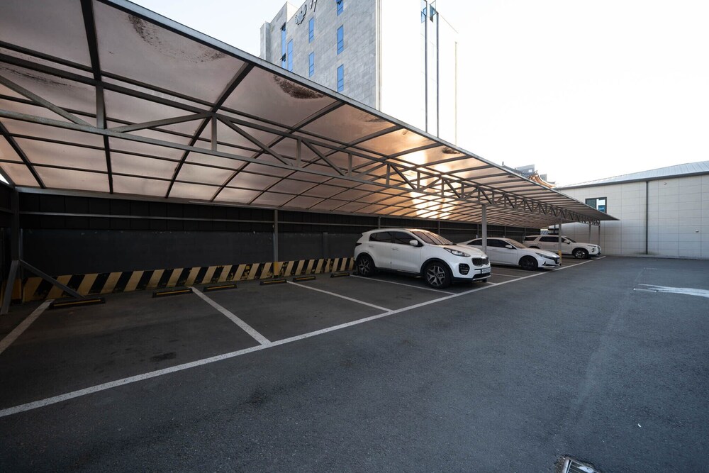 Brown-Dot Hotel Daegu Hyukshin Doshi 42/50