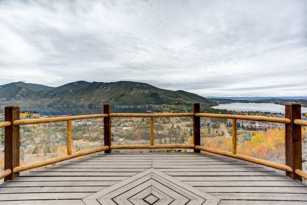 Grand Lake Lodge 44/50