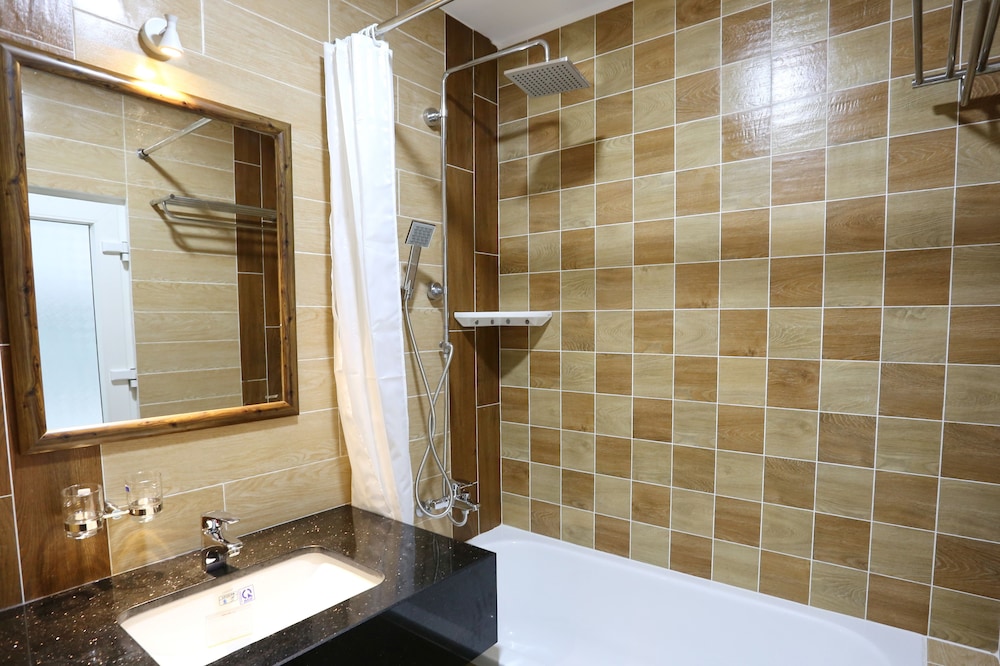 Sabina Hotel & Apartment -Hcm 50/70