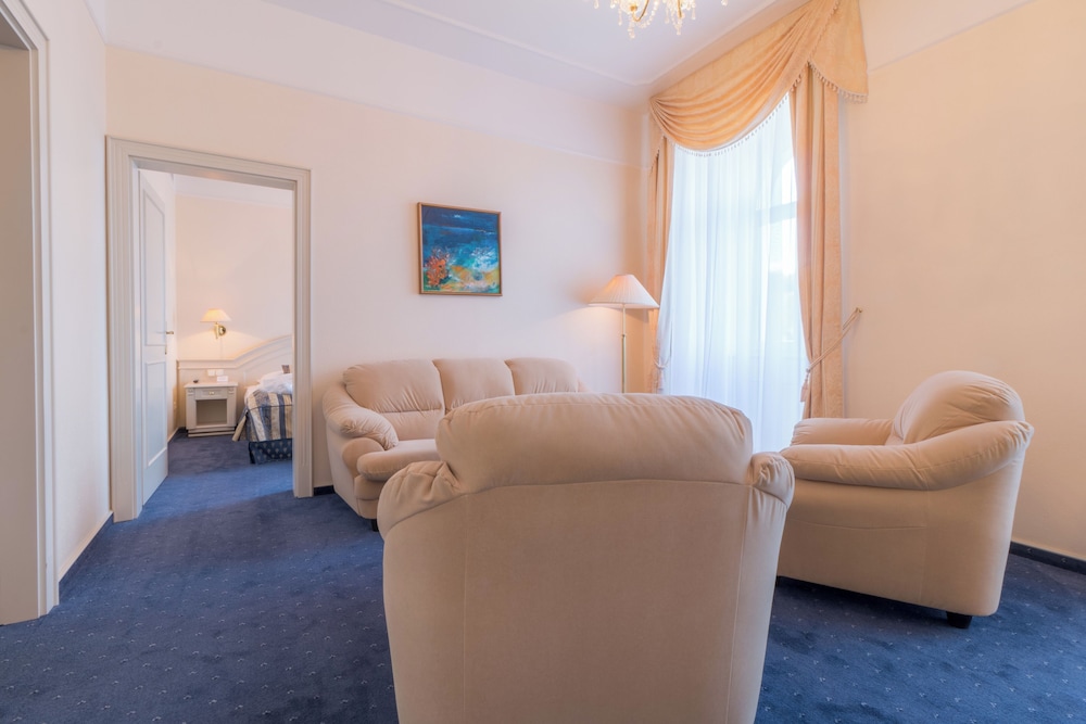 Pacific Ensana Health Spa Hotel 23/42