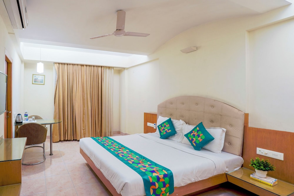 Hotel Niraali Executive 26/65