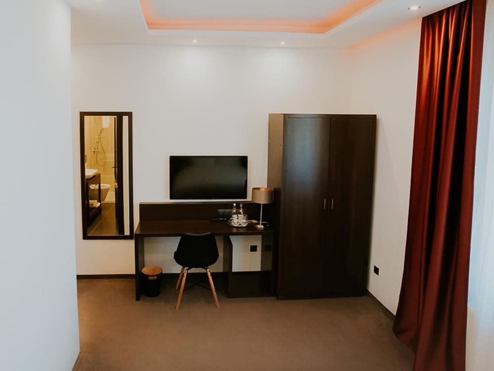 Hotel Republique 31/45