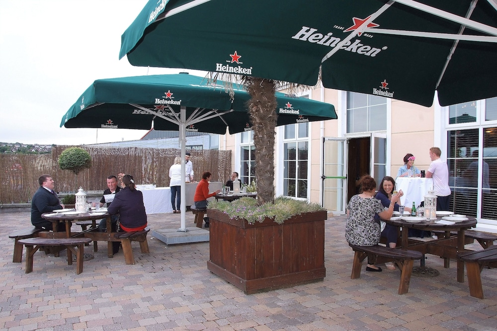 Carrigaline Court Hotel And Leisure Centre 23/41