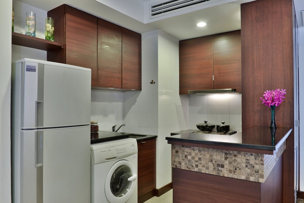Centre Point Plus Hotel Pratunam 49/74
